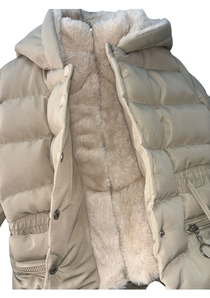 Ponponlu Kız Mont modelleri