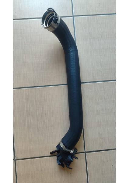 JX616F073EE Turbo Hava Filtre Hortumu Focus-Kuga-Landrover-Range Rover