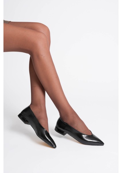 Esiu Kadın Siyah Günlük Kısa Topuklu Ayakkabı