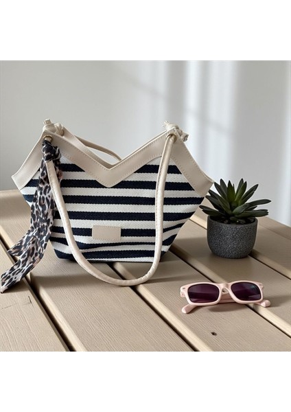 Çizgili Fularlı Kadın Hasır Kol Çanta