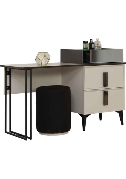 Favori Makyaj Masası