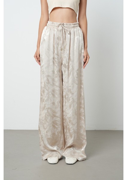 Kadın Bej Renk Çiçek Desenli Bol Paça Beli Lastikli Pantolon