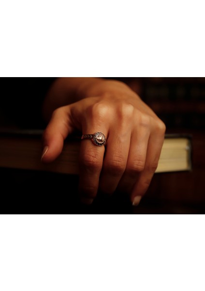 Medusa Işıltısı Yüzük fiyatları