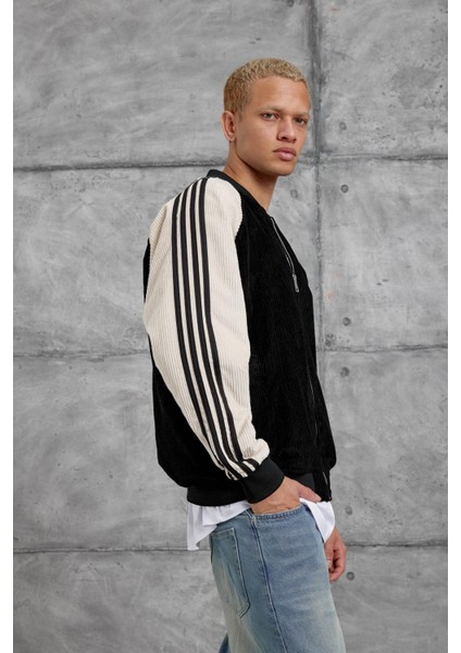 Siyah Kolu Çizgili Kadife Ceket