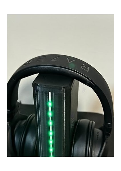 X1 – Rgb Işıklı Gaming Kulaklık Standı | Remote Controller, USB Güç Bağlantılı, Masaüstü Kulaklık Standı, Dayanıklı Oyun Kulaklığı Tutucu, Pc Oyuncu Kulaklık Aksesuarı Için Premium Tasarım fiyatları