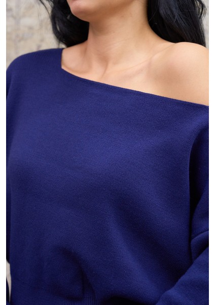 Lacivert Kayık Yaka Oversize Triko Kazak modelleri