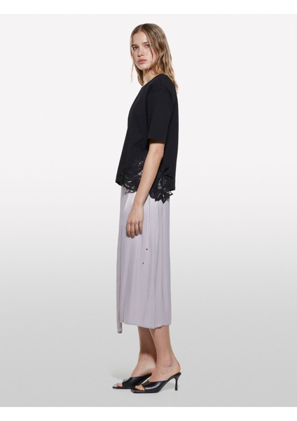 %100 Pamuk Nakış Detaylı Bisiklet Yaka Regular Fit T-Shirt Kadın Siyah T-Shirt - 325P3F1QL107M fiyatları