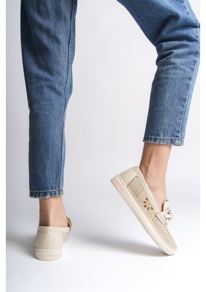 Layla Bağcıksız Ortopedik Rahat Taban Çiçek Desenli Kadın Babet Ayakkabı Ckt - Krem fiyatları