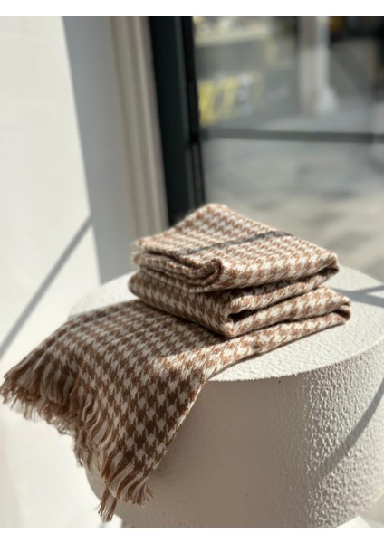 Kadın Kazayağı Desenli Atkı fiyatları