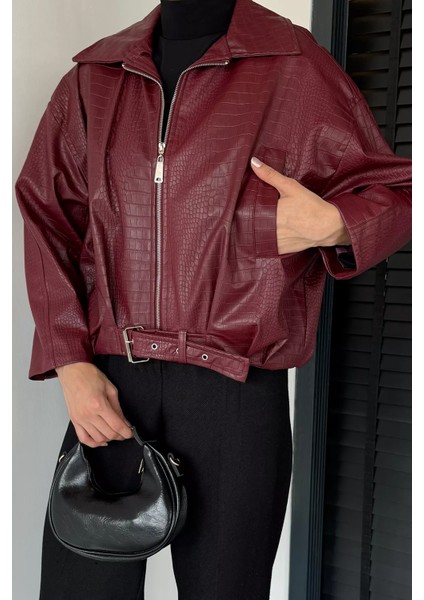 Kadın Çift Cepli Kemer Detaylı Kendinden Desenli Suni Deri Ceket P-00018887