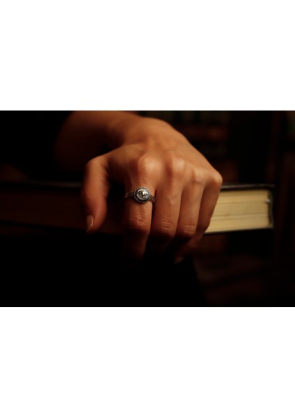 Medusa Işıltısı Yüzük fiyatları