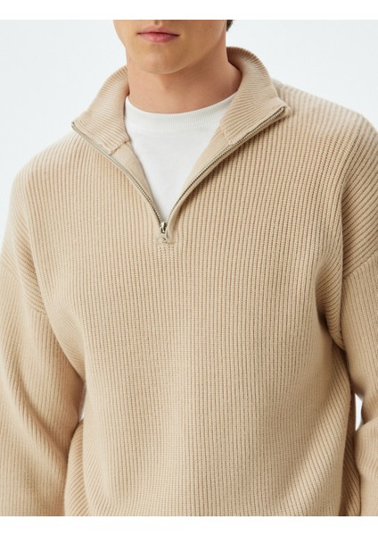 Kışlık Triko Kazak Yarım Fermuarlı Basic Dokulu Viskon Karışımlı indirimleri