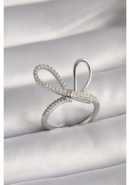 Pirinç Gümüş Renk Zirkon Taşlı Düğüm Model Kadın Yüzük