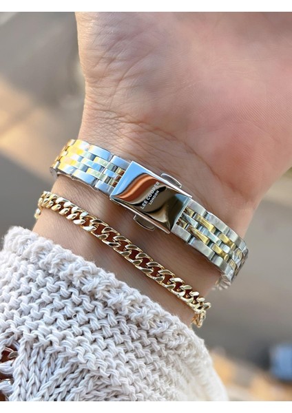 Küçük Kasa Vintage Özel Tasarım 2 Yıl Garantili 3 Atm Kadın Kol Saati+Bileklik 08232.270 modelleri