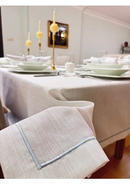 Çeyizlik Piko Sarma Mavi Detaylı Dertsiz Masa Örtüsü Simli Beyaz