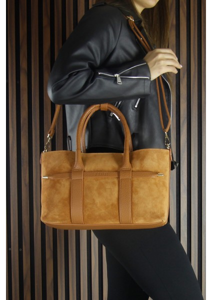 Taba Hakiki Dana Süet Fermuarlı Üç Bölmeli Iç Cepli Askılı Orta Boy Günlük Omuz Çantası fiyatları