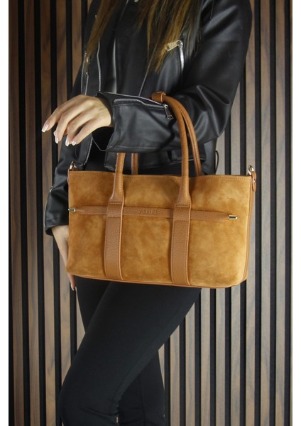 Taba Hakiki Dana Süet Fermuarlı Üç Bölmeli Iç Cepli Askılı Orta Boy Günlük Omuz Çantası modelleri