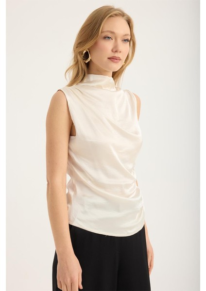 Kolsuz Sol Yanı Drapeli Bluz modelleri