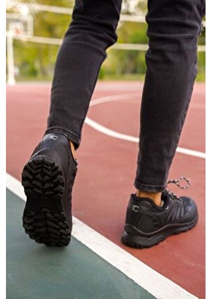 Siyah 3D Rubber Trekking Ayakkabı Düz Tabanlı Koku Yapmayan İç Astar 00128060