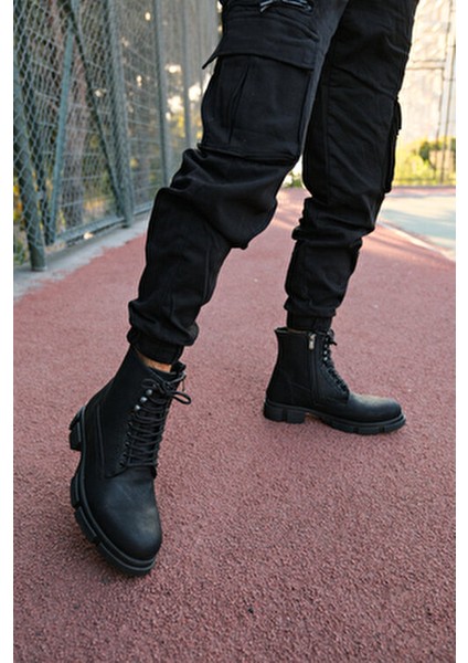 Mat Siyah Erkek Bot Su Geçirmez Özellikte Koku Yapmayan İç Astar