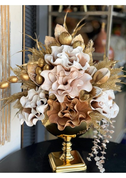 Yapay Çiçekli Gold Kare Ayaklı Vazo