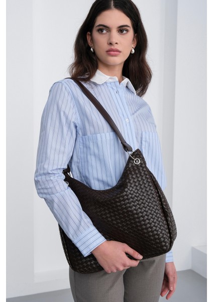 Valerie Örgülü Omuz Çantası Kahve indirimleri