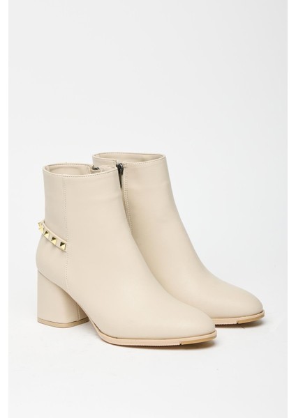 Bej Kadın Topuklu Fermuarlı Arka Zımba Detaylı Kışlık Bot