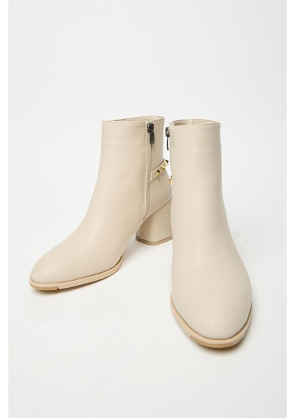 Bej Kadın Topuklu Fermuarlı Arka Zımba Detaylı Kışlık Bot fiyatları