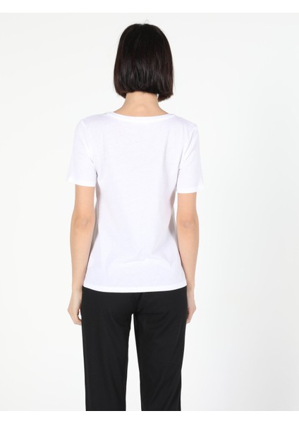 Regular Fit Bisiklet Yaka Örme Kadın Beyaz Kısa Kol Tişört fiyatları