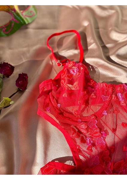 Romantik Tutku Kırmızı Kalp Işlemeli Transparan Dantel Bodysuit fiyatları