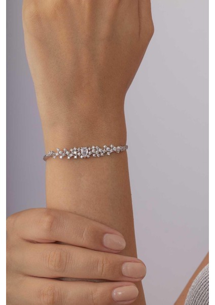 Pırlanta Montür 4 Tırnaklı Su Yolu 925 Ayar Gümüş Bileklik fiyatları