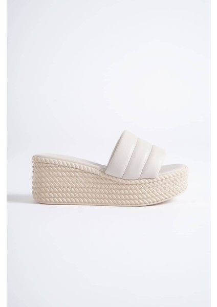 Reına Dolgu Topuklu Ortopedik Taban Hasır Görünümlü Kadın Terlik Ckt - Krem indirimleri