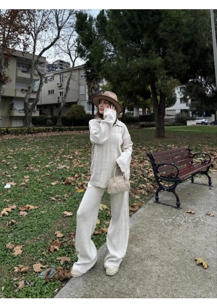 Yakalı Cizgi Detaylı Triko Ikili Takım - Beyaz