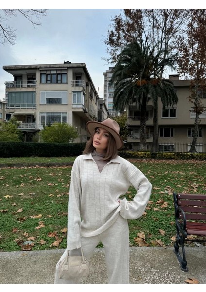 Yakalı Cizgi Detaylı Triko Ikili Takım - Beyaz fırsatları