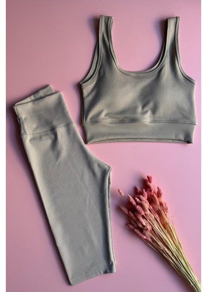 Sports Set | Sporcu Kadın, Mürdüm Renk Yüksek Bel Toparlayıcı Kısa Tayt ve Pedli Bustiyer Takımı modelleri