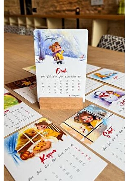 2025 Özel Tasarım Suluboya İllüstrasyon Ahşap Ayaklı Takvim 12 Adet Sevimli Kediler