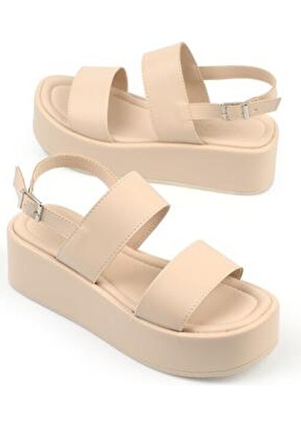 Kadın Suni Deri Dolgu Topuklu Sandalet 6 cm Yükseklik ve Kalın Bant Özelliği