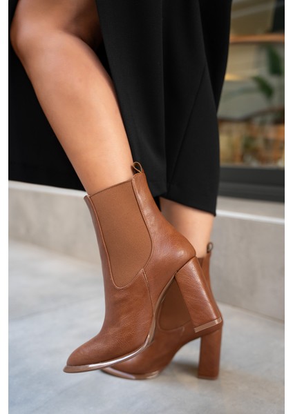 Letotaba Deri Lastikli Topuklu Bot modelleri