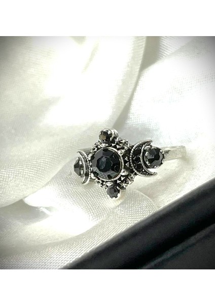 Gecenin Karanlığı Ayarlanabilir Taşlı Yüzük fiyatları