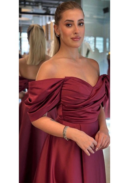 Vişne Renk Düşük Kollu Anvelop Yırtmaçlı Kloş Etekli Saten Uzun Abiye Elbise 7568 fiyatları