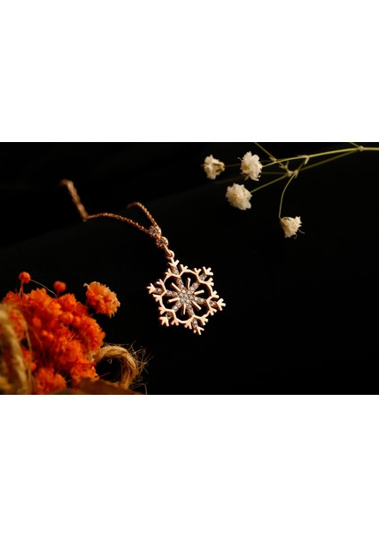 Kristal Çiçek Kolye