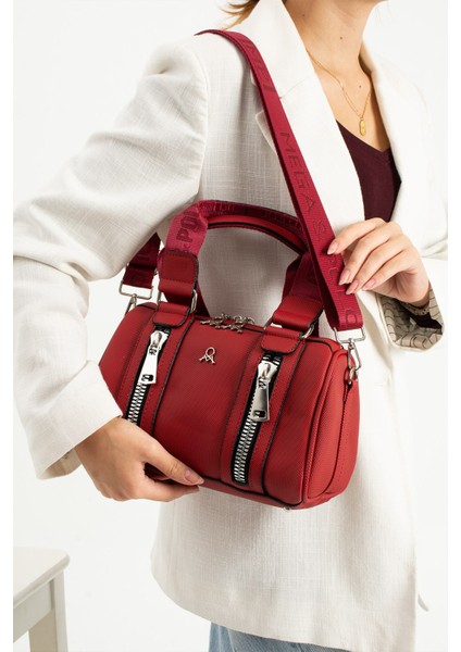 Mega Polo Silindir Fermuar Detaylı El ve Omuz Askılı Kadın Çanta fiyatları