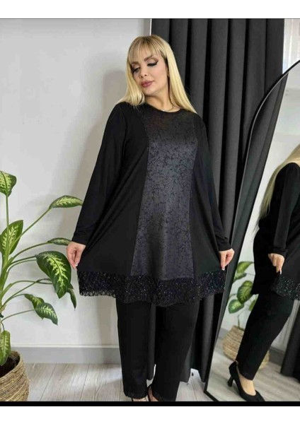 Kadın Siyah Taş Detaylı Büyük Beden Tunik