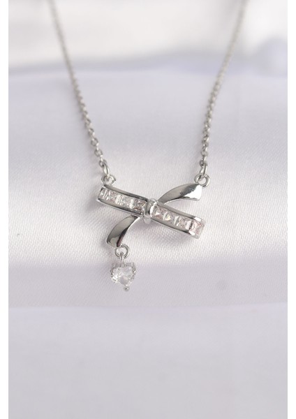 316L Çelik Zincir Gümüş Renk Zirkon Taşlı Kalp Detay Fiyonk Kolye - TJ-BKO8621 modelleri