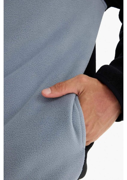 Relax Fit Yarım Balıkçı Yaka Fermuarlı Polar Hırka F0449AX25AU indirimleri