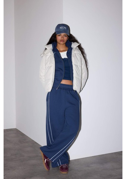 Rüzgar Geçirmez Regular Fit Kapüşonlu Mont F2819AX25WN fiyatları