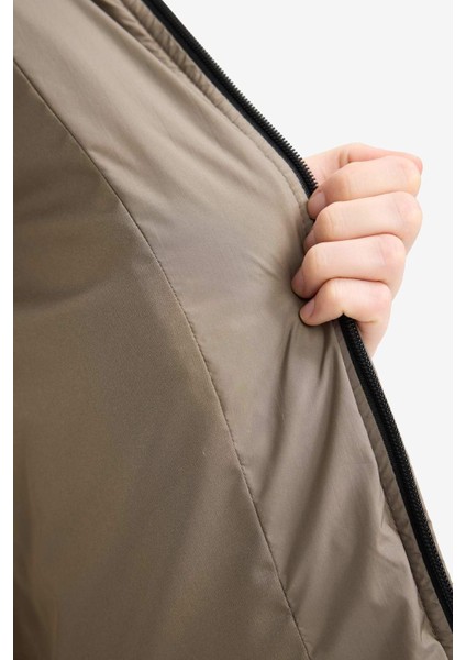 Regular Fit Kapüşonlu Kapitoneli Fermuarlı Parka F2882AX25WN