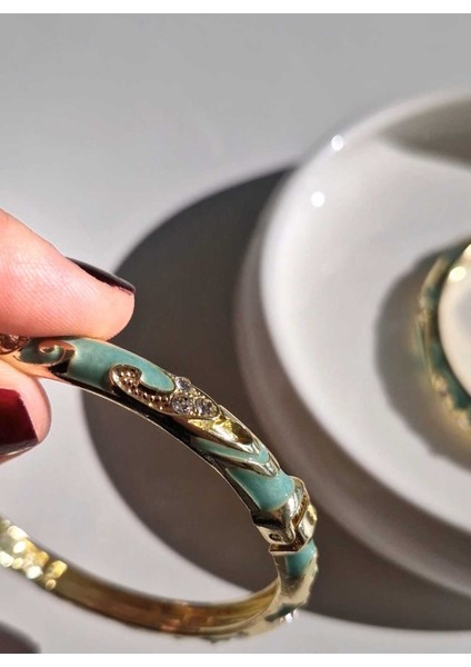 Yeşil Renkli Mineli Kelepçe