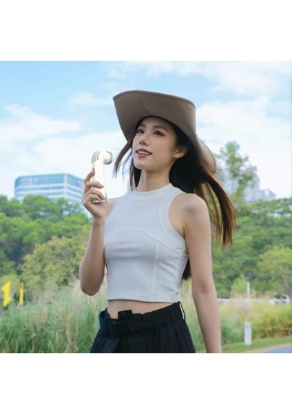 Taşınabilir Vantilatör 3000MAH Şarj Edilebilir, Güçlü , Dijital Ekran, Açık Hava ve Spor Kullanımı Için Ayarlanabilir Turbo Beyaz (Yurt Dışından) modelleri