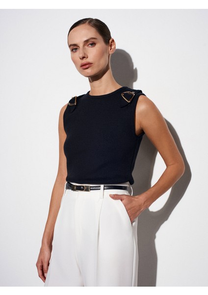 10823 Aksesuar Detaylı Triko Bluz-Siyah